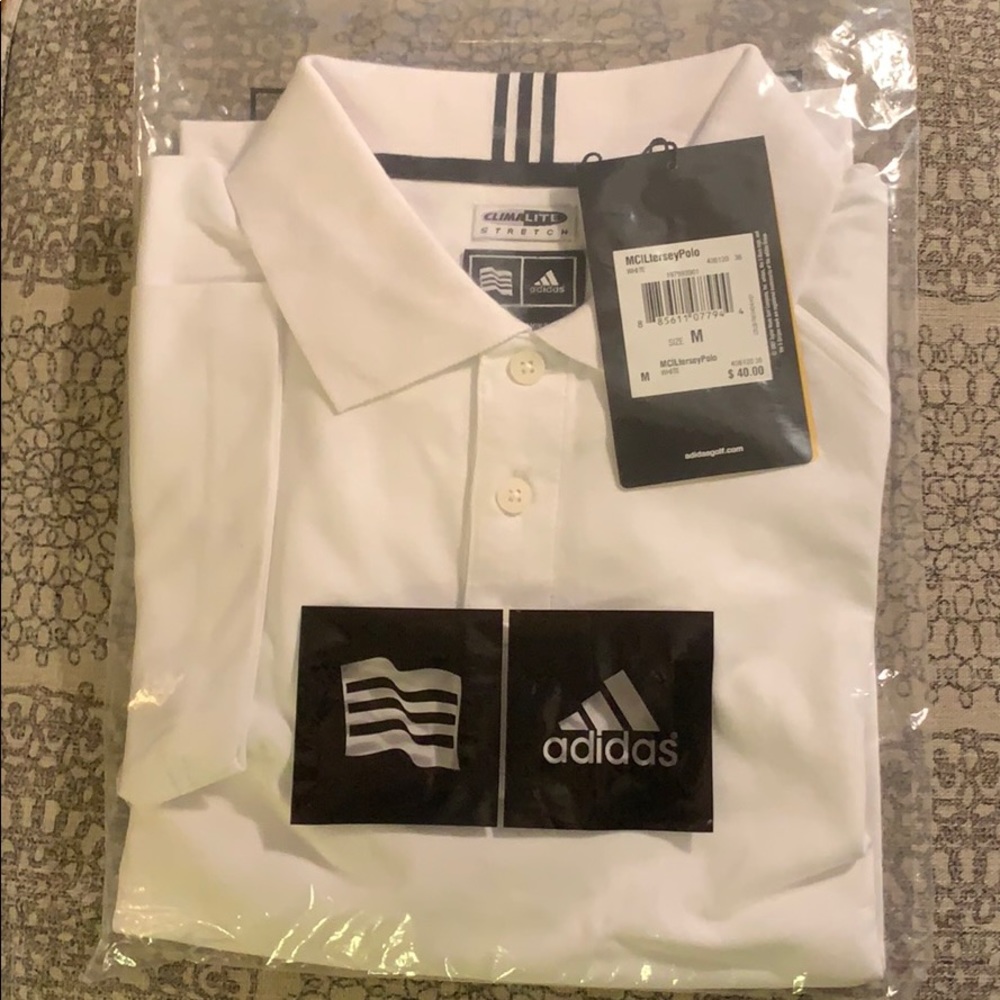 3 button short sleeve polo shirt